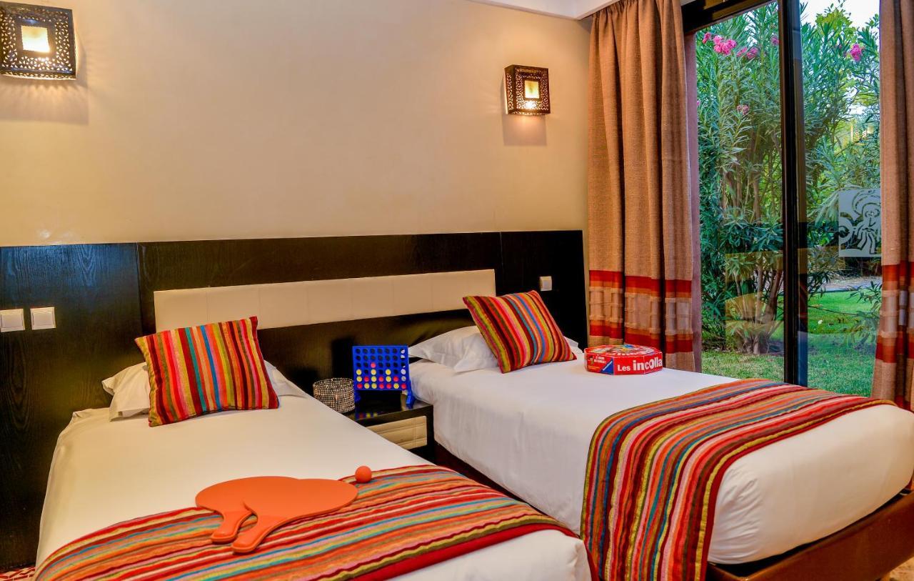 Les Jardins De Zyriab Bed and Breakfast Aït Hamid Exteriör bild